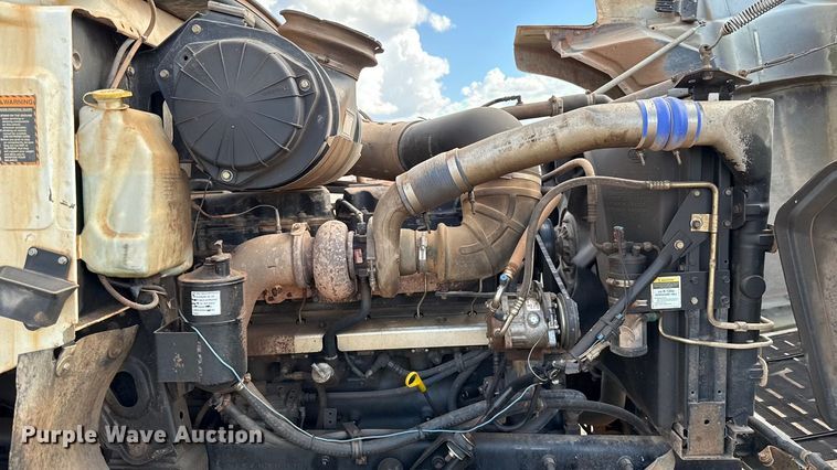 image for item EU5021 2003 Mack CH613 dump truck