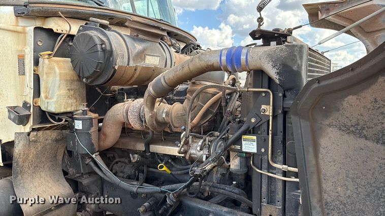 image for item EU5021 2003 Mack CH613 dump truck