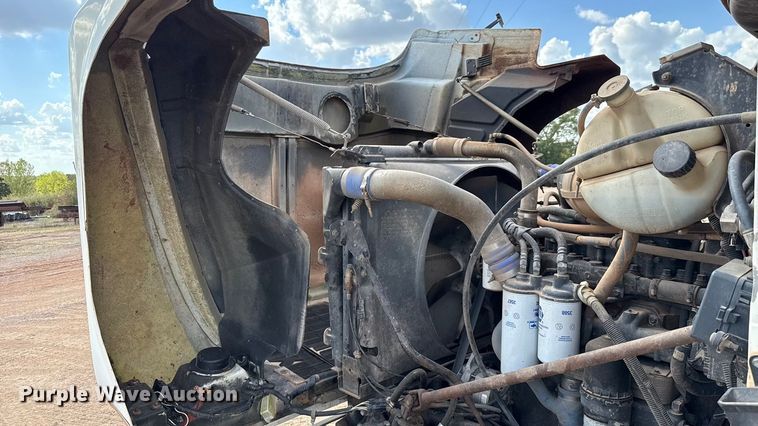 image for item EU5021 2003 Mack CH613 dump truck