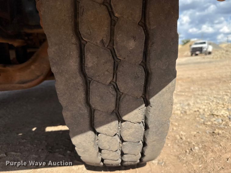 image for item EU5021 2003 Mack CH613 dump truck