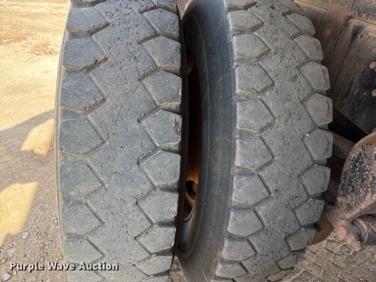 image for item EU5021 2003 Mack CH613 dump truck