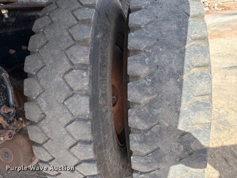 image for item EU5021 2003 Mack CH613 dump truck