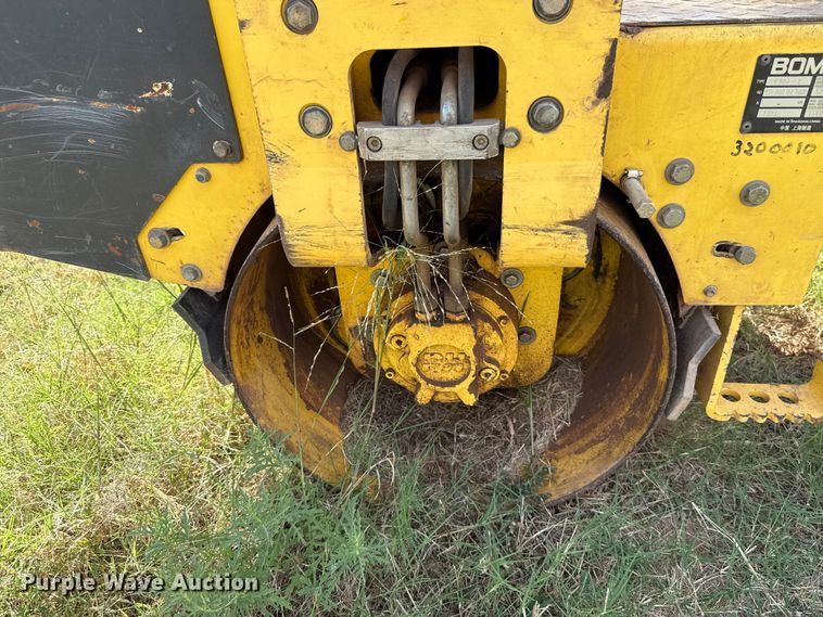 image for item EU5023 2005 Bomag BW900-2 double drum roller