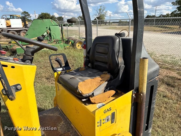 image for item EU5023 2005 Bomag BW900-2 double drum roller