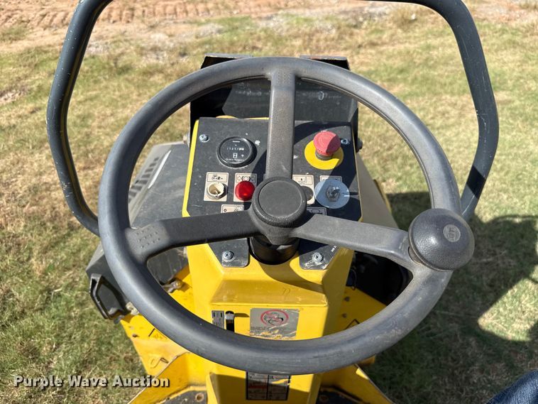 image for item EU5023 2005 Bomag BW900-2 double drum roller