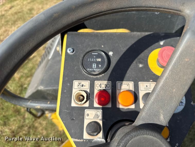 image for item EU5023 2005 Bomag BW900-2 double drum roller