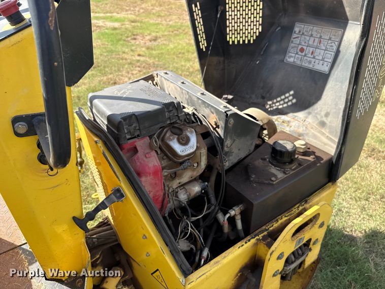 image for item EU5023 2005 Bomag BW900-2 double drum roller