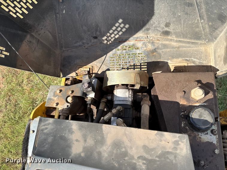 image for item EU5023 2005 Bomag BW900-2 double drum roller