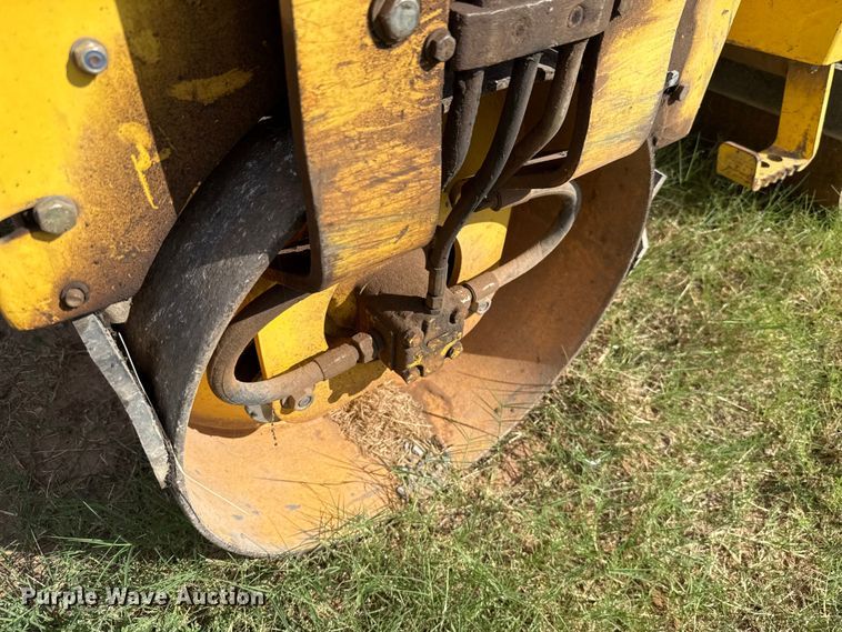 image for item EU5023 2005 Bomag BW900-2 double drum roller