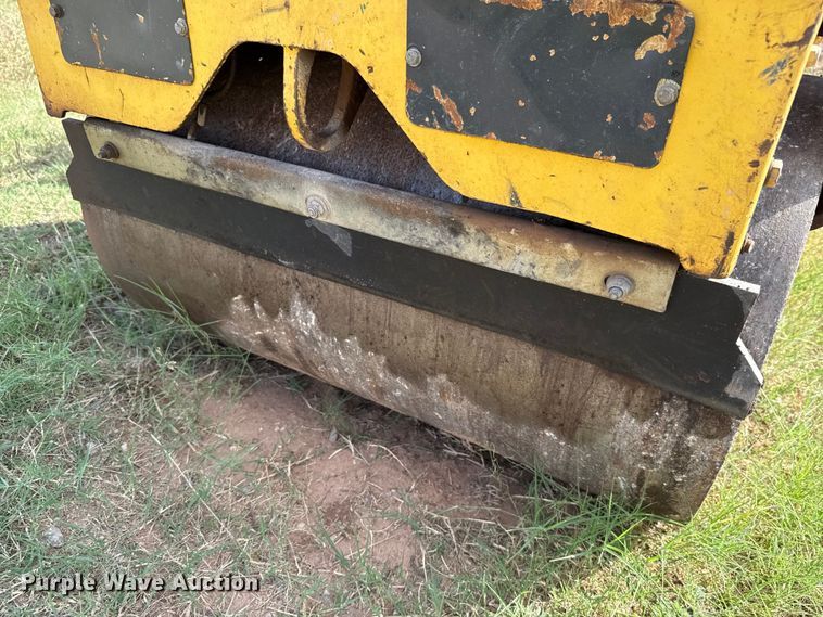 image for item EU5023 2005 Bomag BW900-2 double drum roller