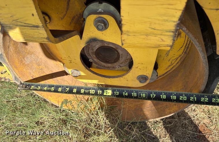 image for item EU5023 2005 Bomag BW900-2 double drum roller