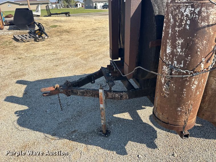 image for item EU6036 Oil distributor trailer