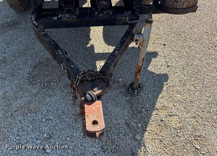 image for item EU6036 Oil distributor trailer