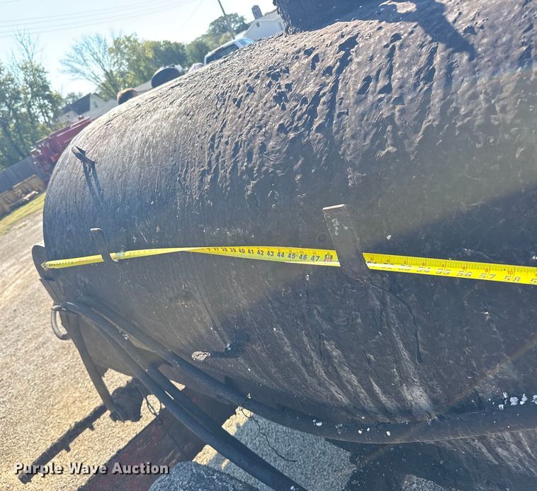 image for item EU6036 Oil distributor trailer