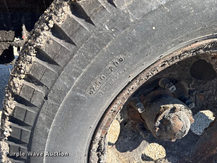 image for item EU6036 Oil distributor trailer