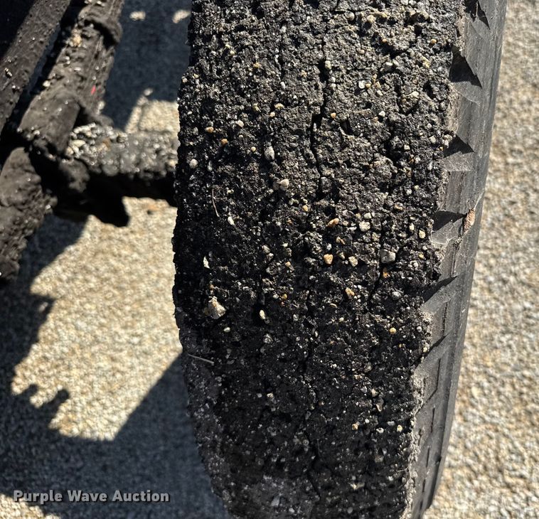 image for item EU6036 Oil distributor trailer