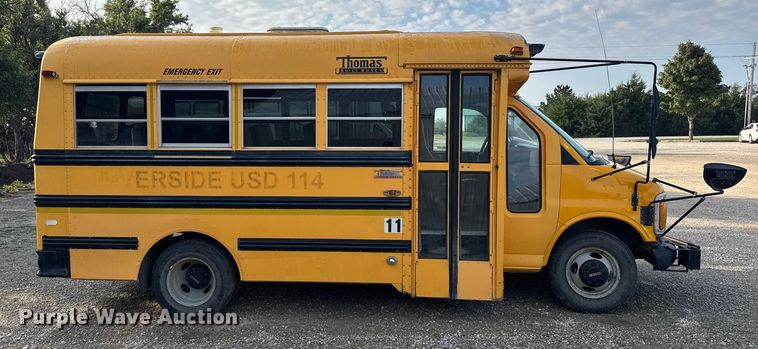 image for item EU6098 2001 Thomas Built 040MS school bus