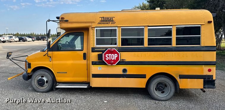 image for item EU6098 2001 Thomas Built 040MS school bus