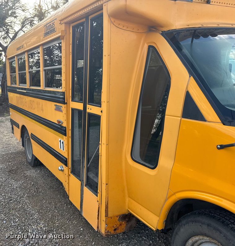 image for item EU6098 2001 Thomas Built 040MS school bus