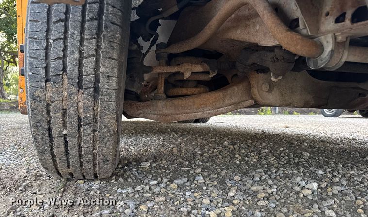 image for item EU6098 2001 Thomas Built 040MS school bus