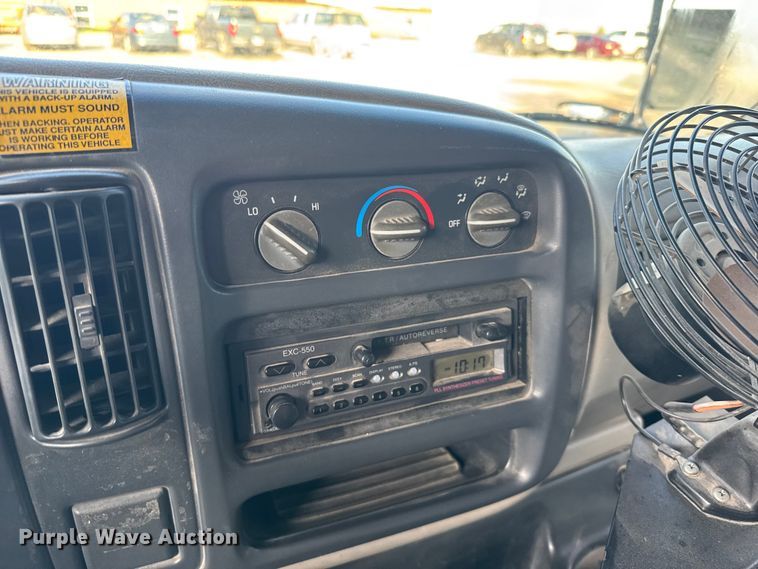 image for item EU6098 2001 Thomas Built 040MS school bus