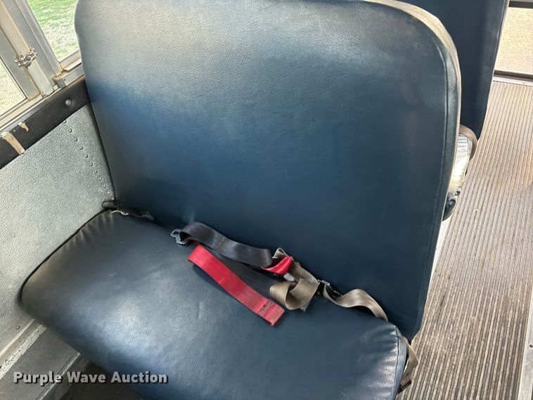 image for item EU6098 2001 Thomas Built 040MS school bus