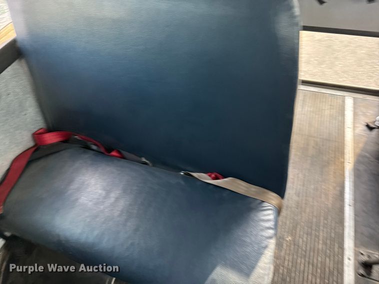 image for item EU6098 2001 Thomas Built 040MS school bus