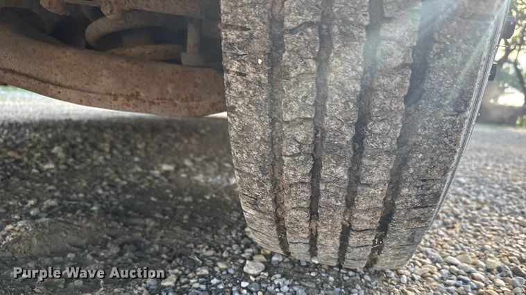 image for item EU6098 2001 Thomas Built 040MS school bus