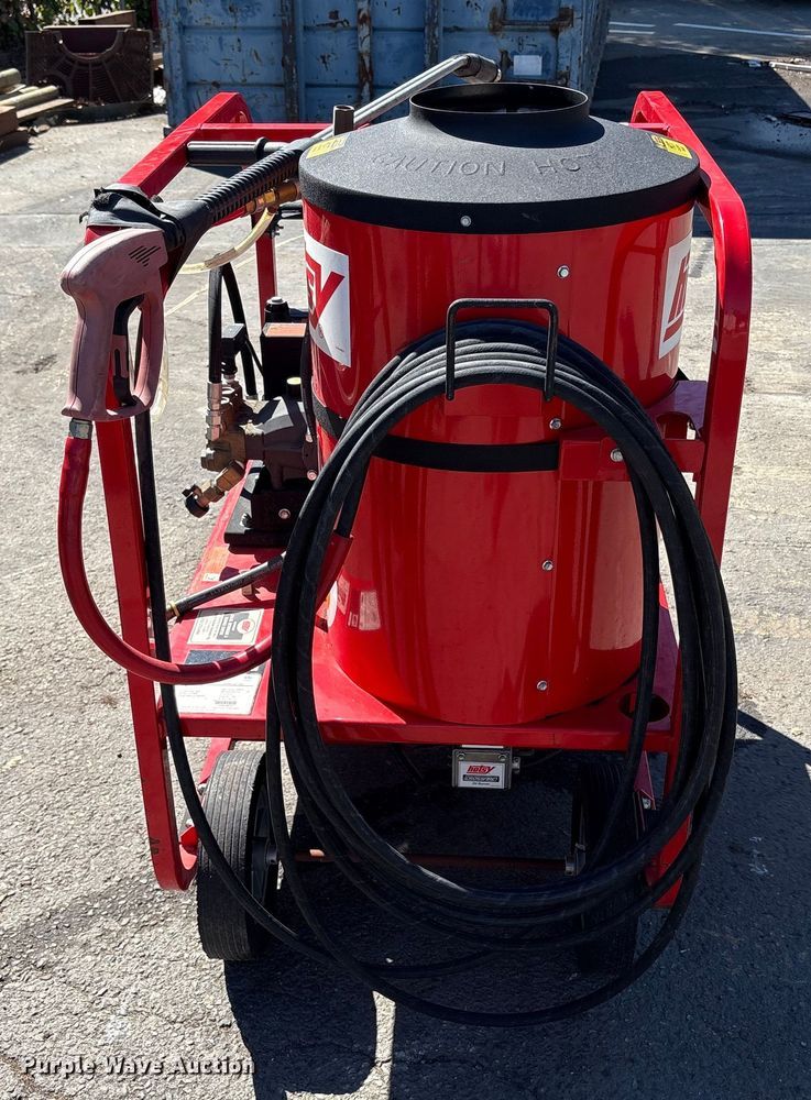 image for item EU8517 2011 Hotsy HM4035L.3 hot pressure washer