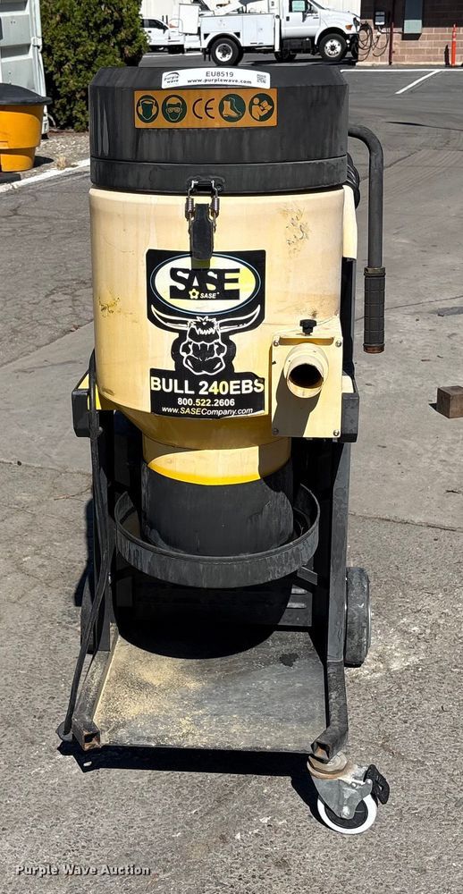 image for item EU8519 Sase Bull 240EBS vacuum