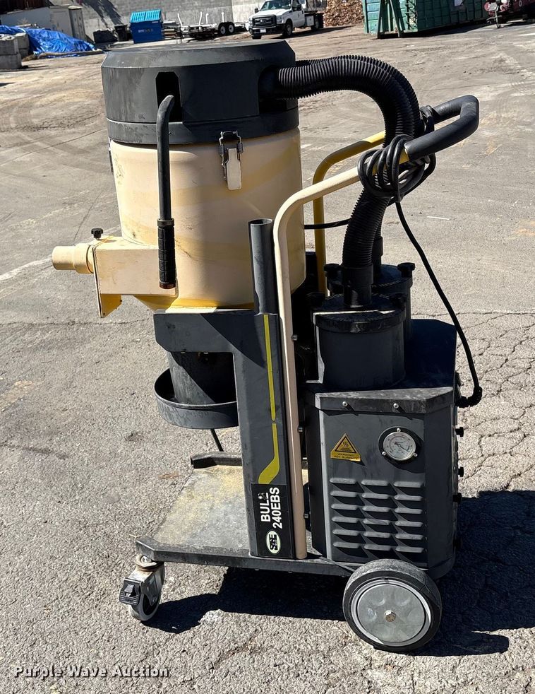 image for item EU8519 Sase Bull 240EBS vacuum