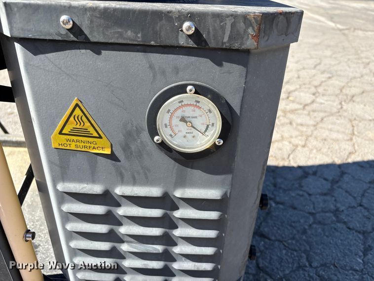 image for item EU8519 Sase Bull 240EBS vacuum