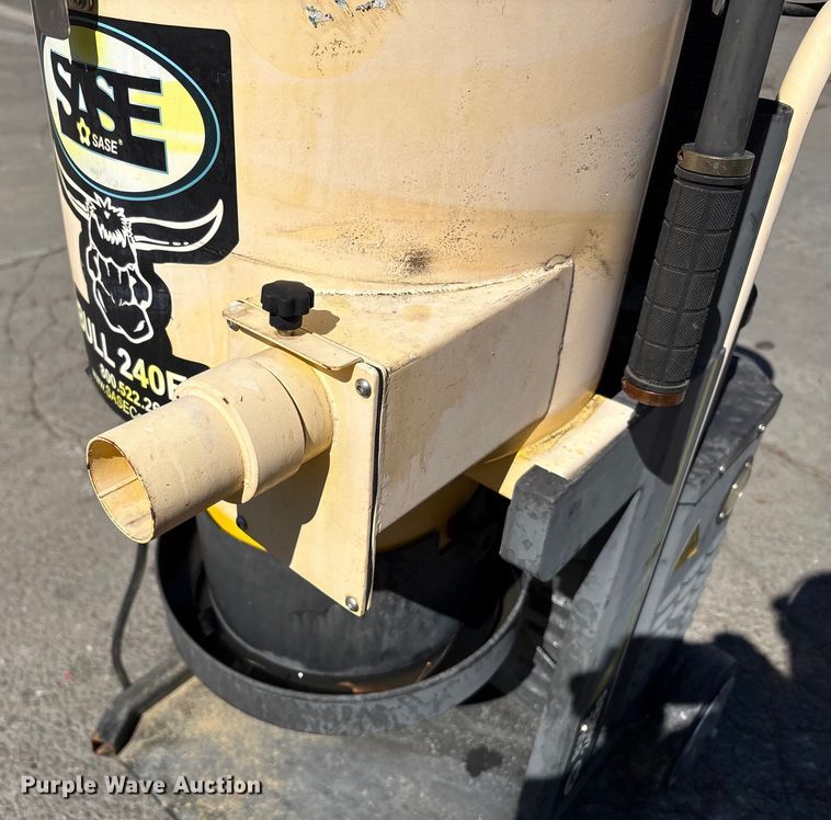 image for item EU8519 Sase Bull 240EBS vacuum