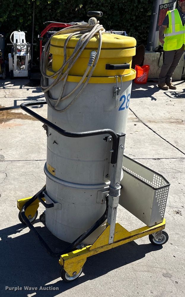 image for item EU8520 Sase M/65 vacuum