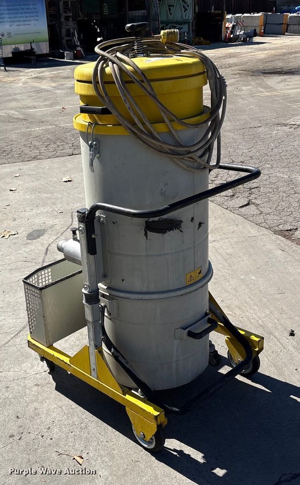 image for item EU8520 Sase M/65 vacuum