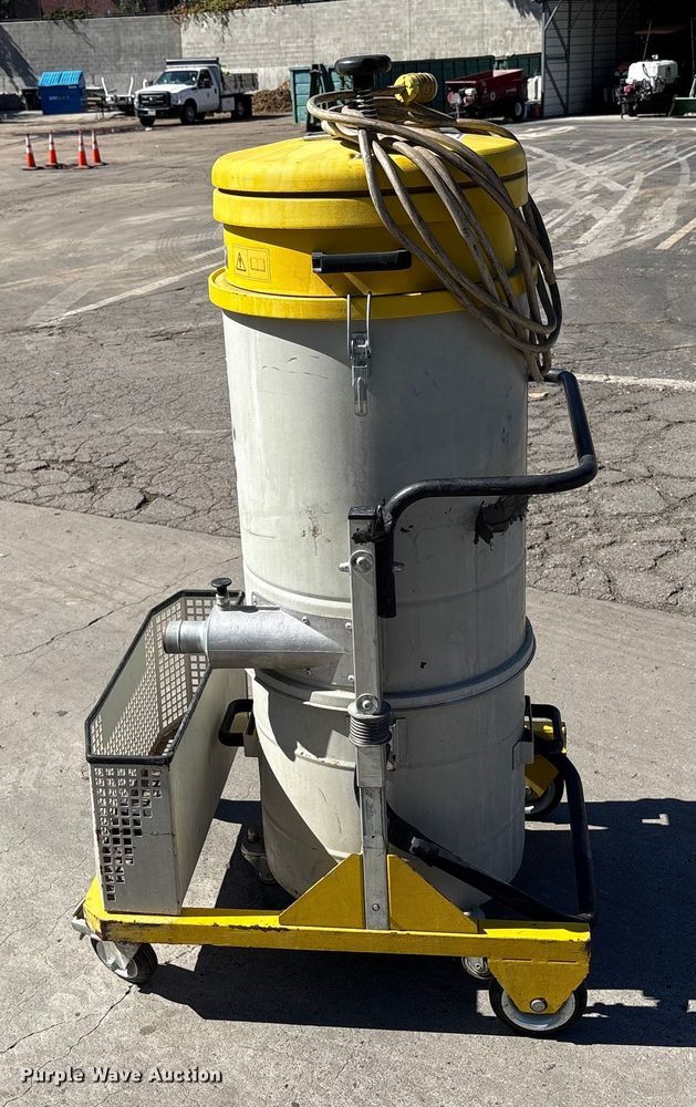 image for item EU8520 Sase M/65 vacuum