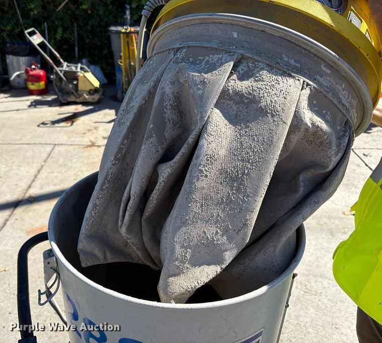 image for item EU8520 Sase M/65 vacuum