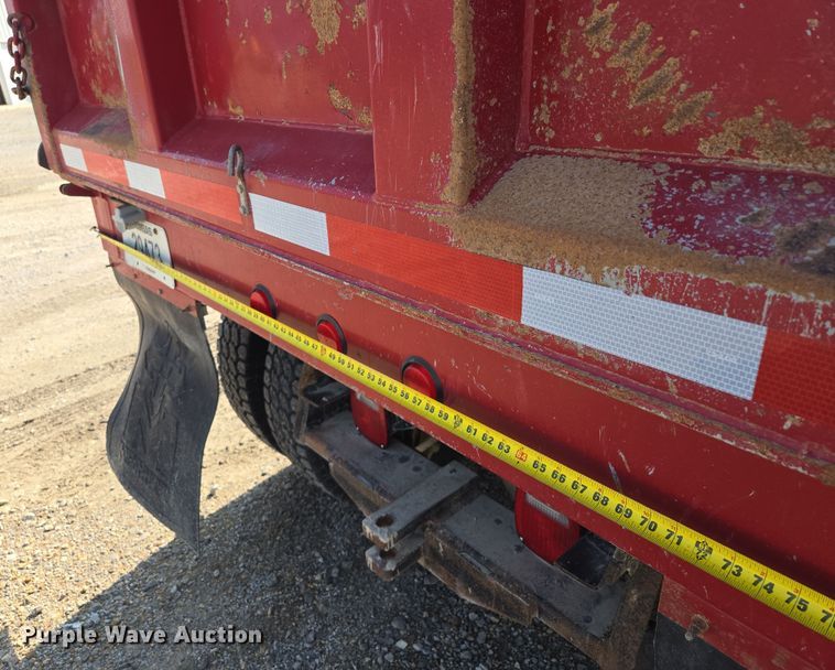 image for item EV1728 1996 International 2574 dump truck