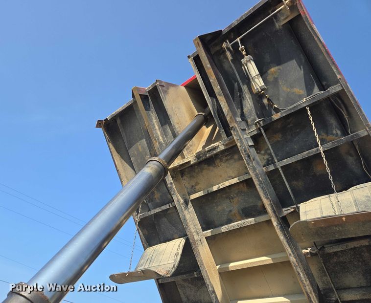 image for item EV1728 1996 International 2574 dump truck