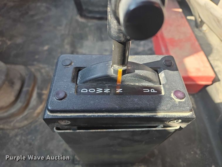 image for item EV1728 1996 International 2574 dump truck