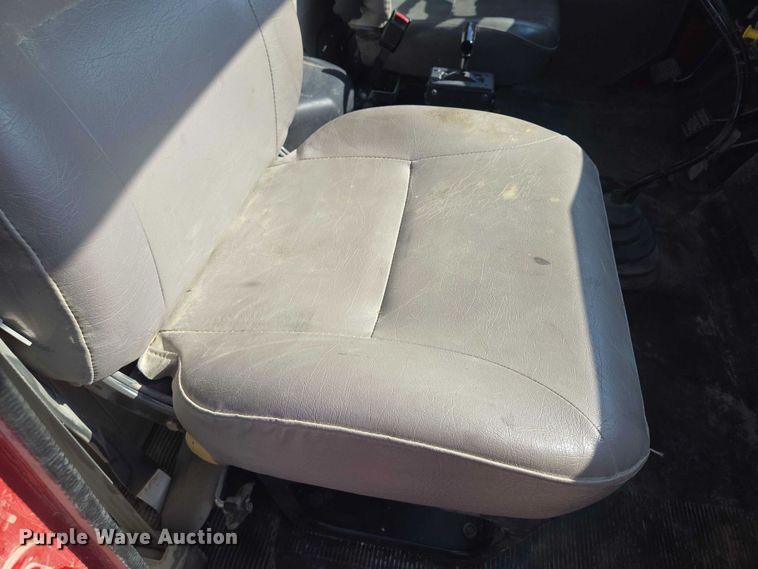 image for item EV1728 1996 International 2574 dump truck