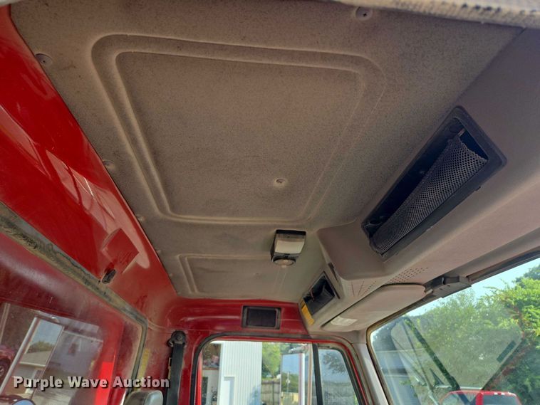 image for item EV1728 1996 International 2574 dump truck