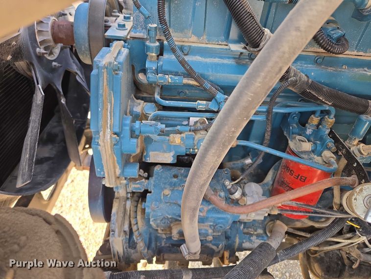 image for item EV1728 1996 International 2574 dump truck