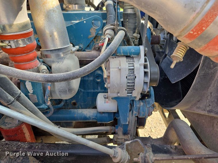 image for item EV1728 1996 International 2574 dump truck