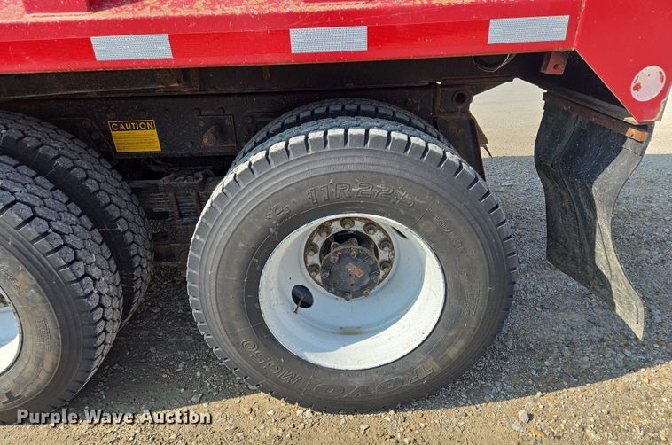 image for item EV1728 1996 International 2574 dump truck