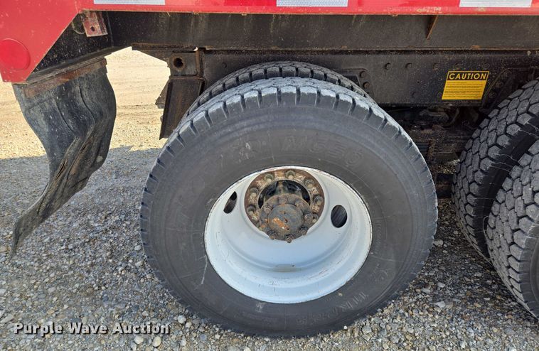 image for item EV1728 1996 International 2574 dump truck