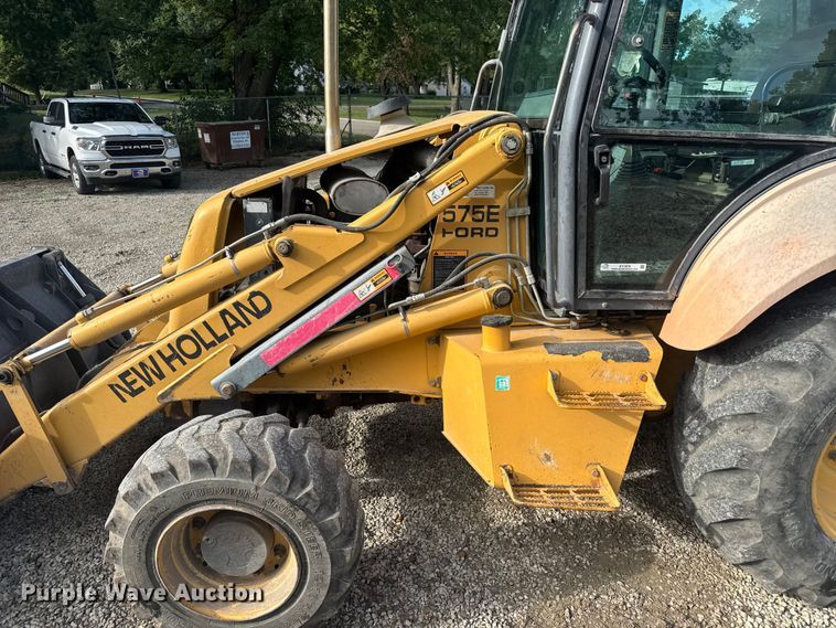 image for item EV1878 1998 New Holland 575E  backhoe