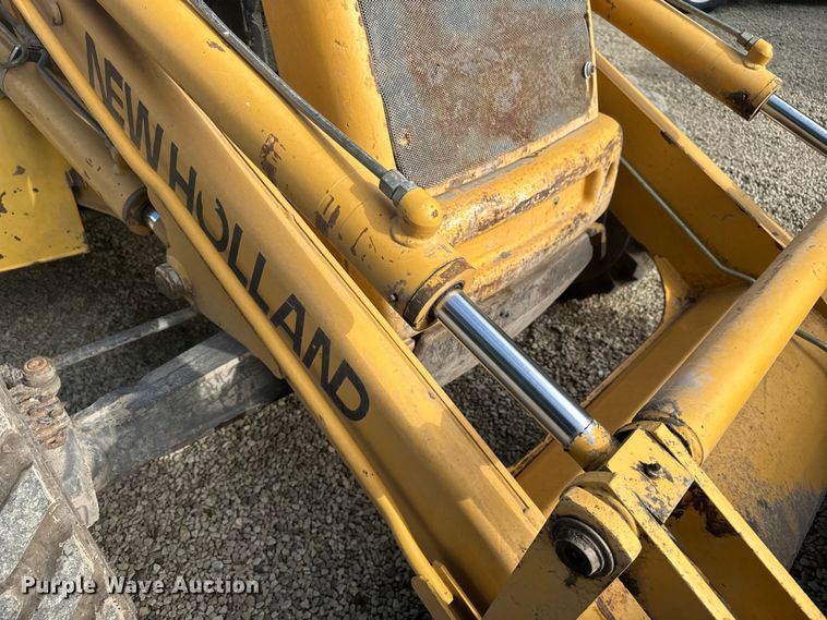 image for item EV1878 1998 New Holland 575E  backhoe