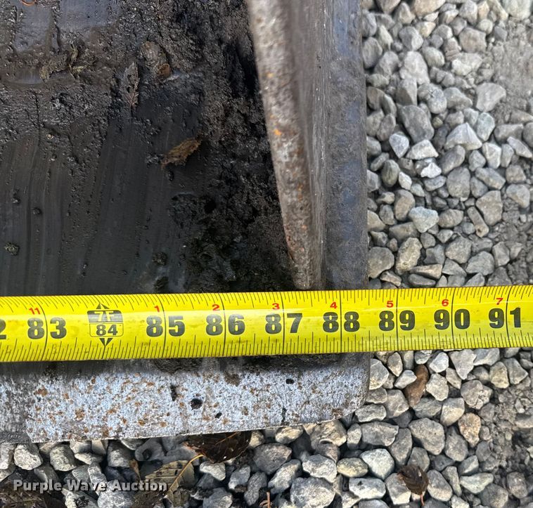 image for item EV1878 1998 New Holland 575E  backhoe