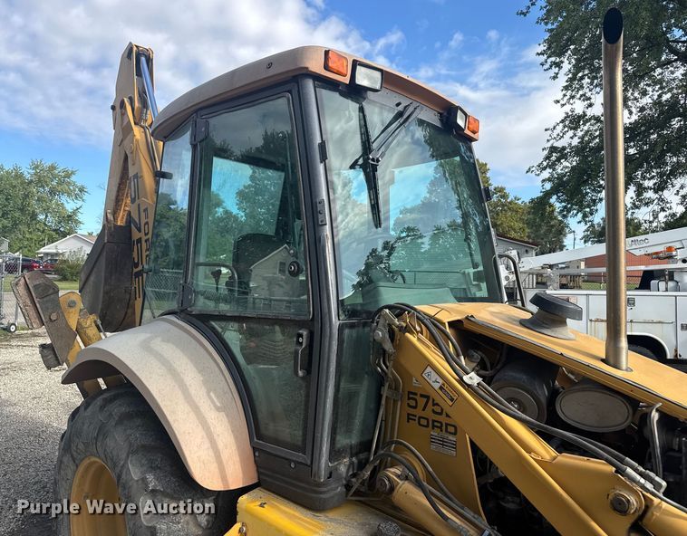 image for item EV1878 1998 New Holland 575E  backhoe